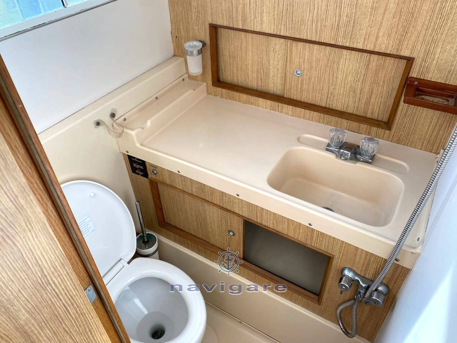 Bertram yacht 28' sf يستخدم