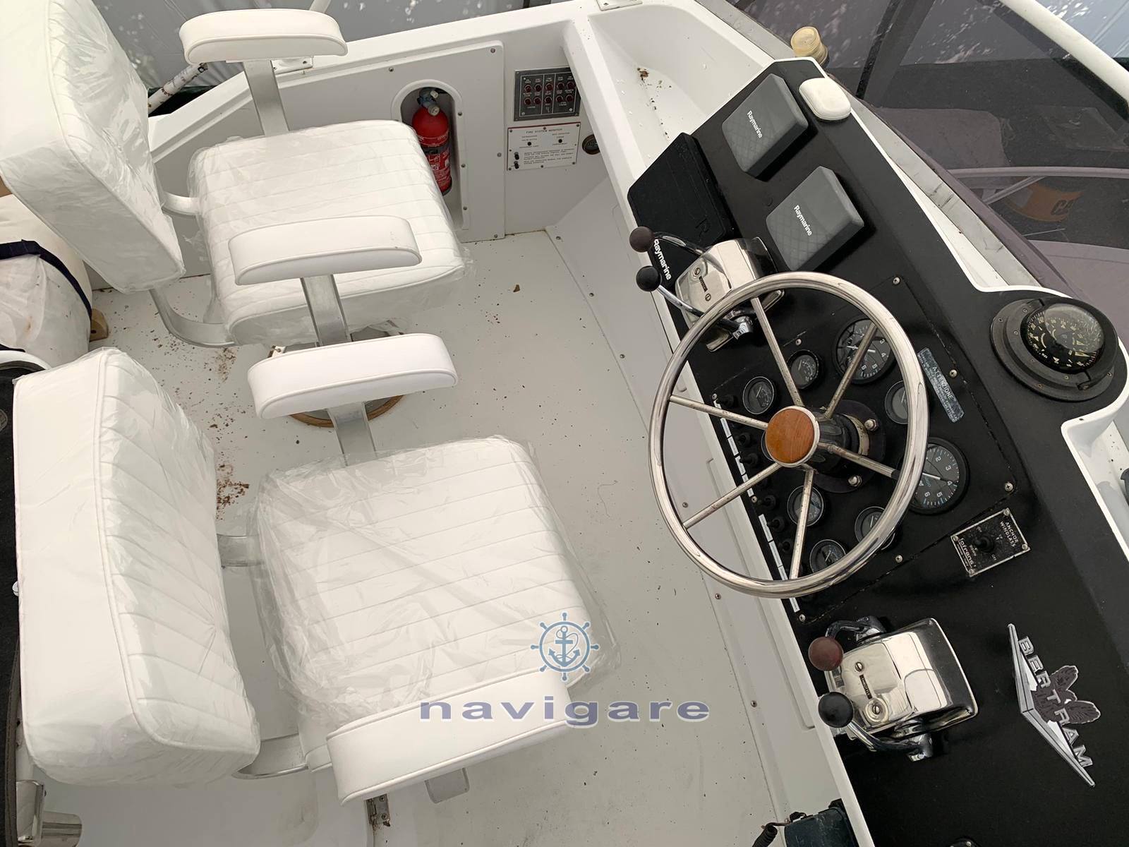 Bertram yacht 28' sf صور