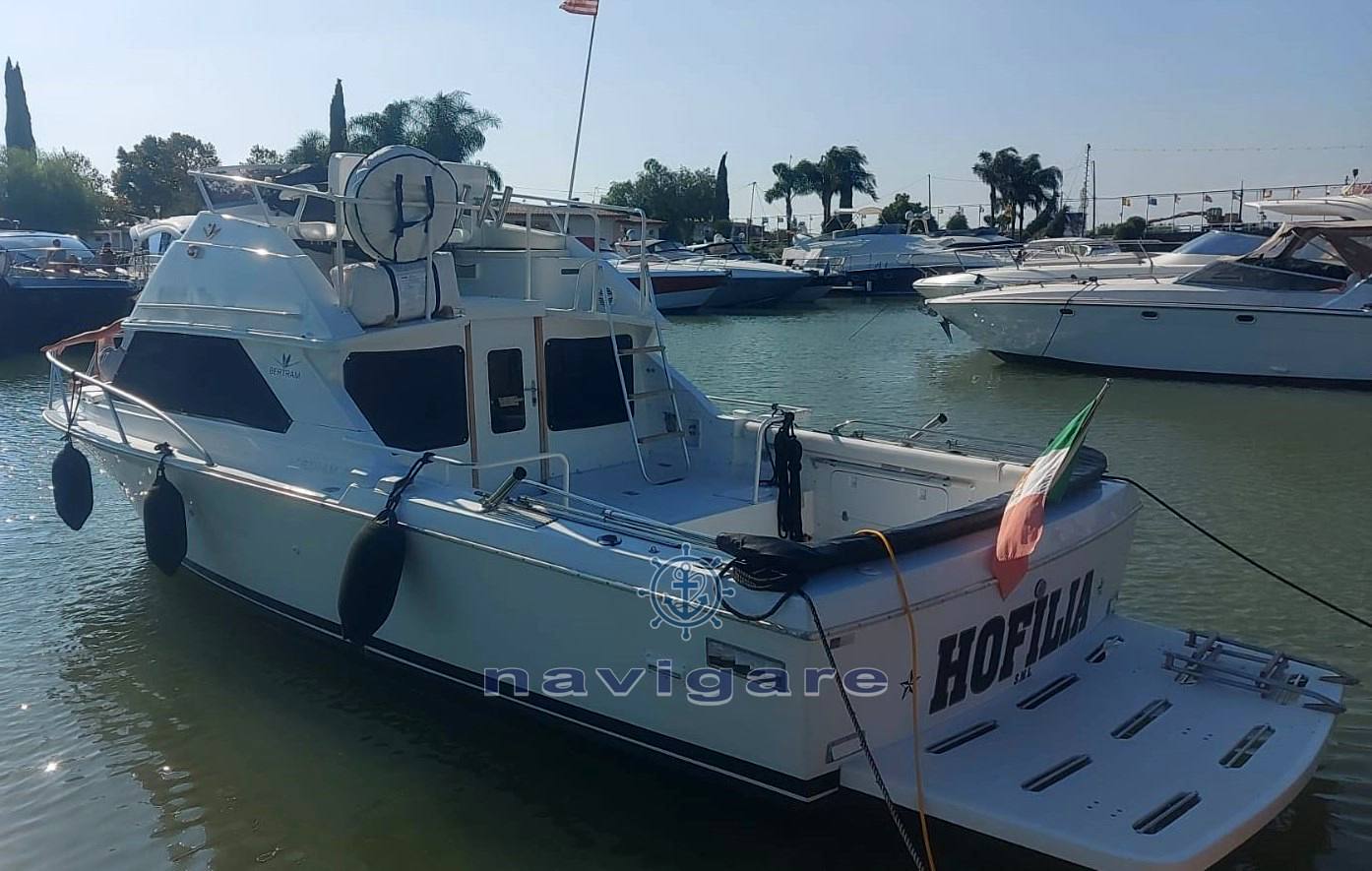 Bertram yacht 28' sf قارب بمحرك