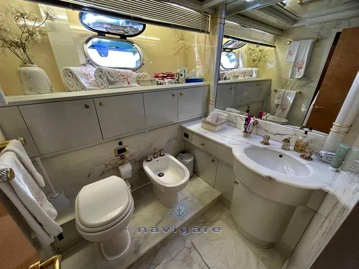 Overmarine Mangusta 92 Motoryacht verwendet