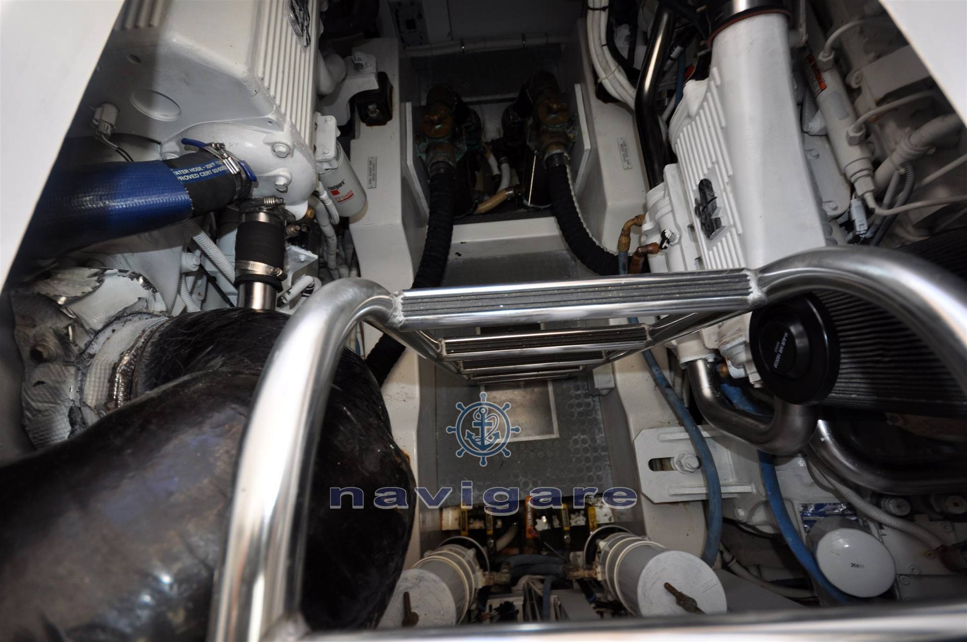 Bertram yacht 360 moppie Motor boat used for sale