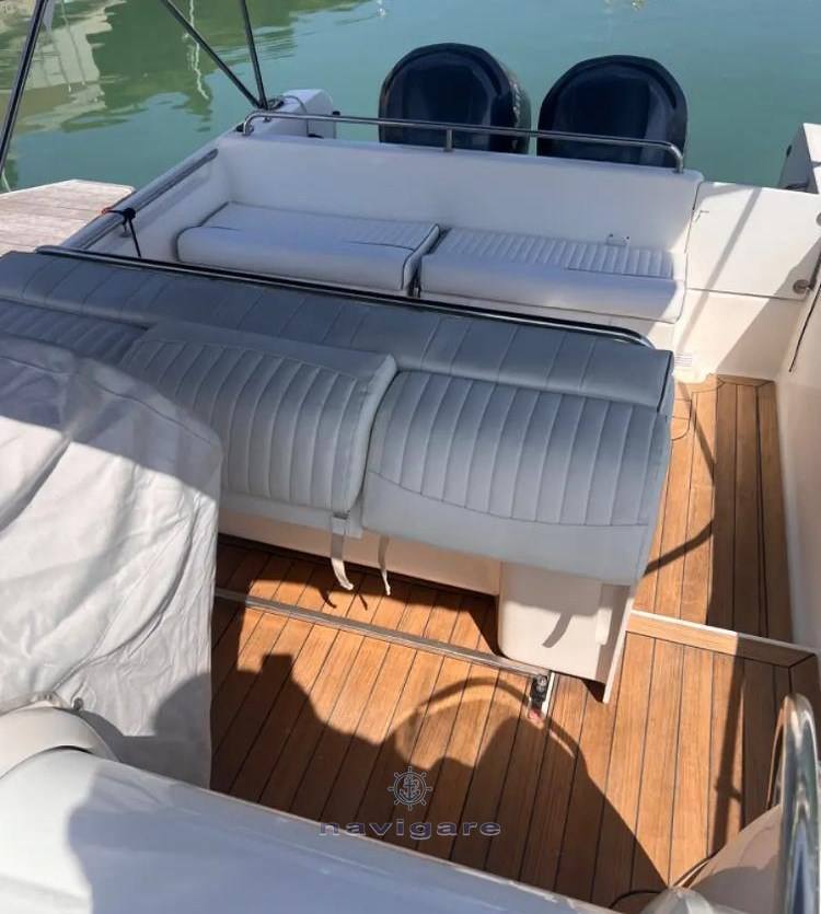 Kelt White shark 268 التعبير عن كروزر يستخدم
