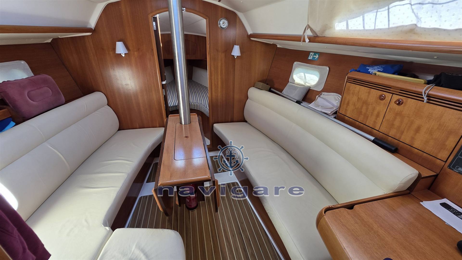 Jeanneau Sun odyssey 32 legend Парусная лодка