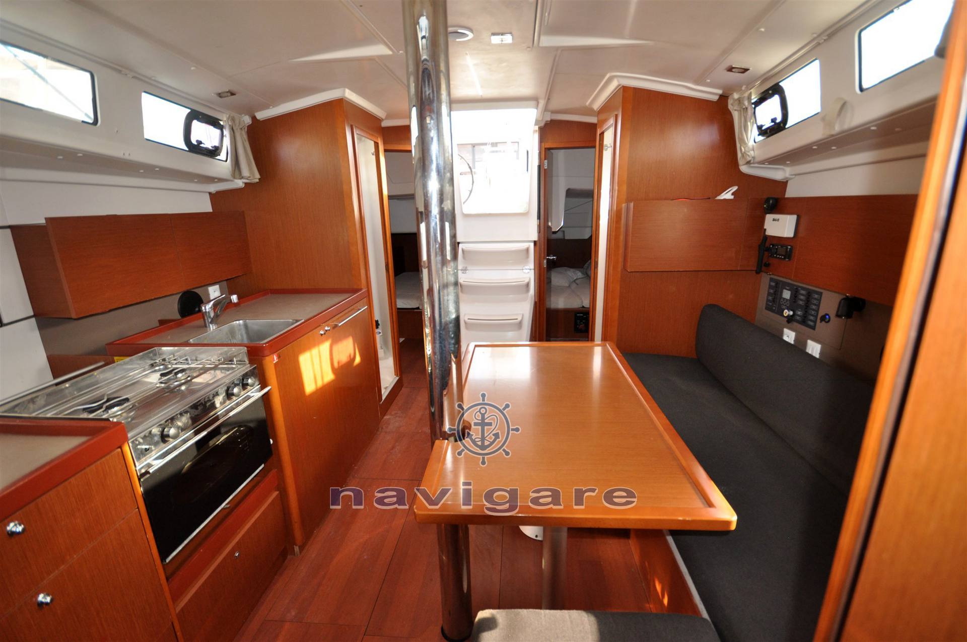 Beneteau Oceanis 38.1