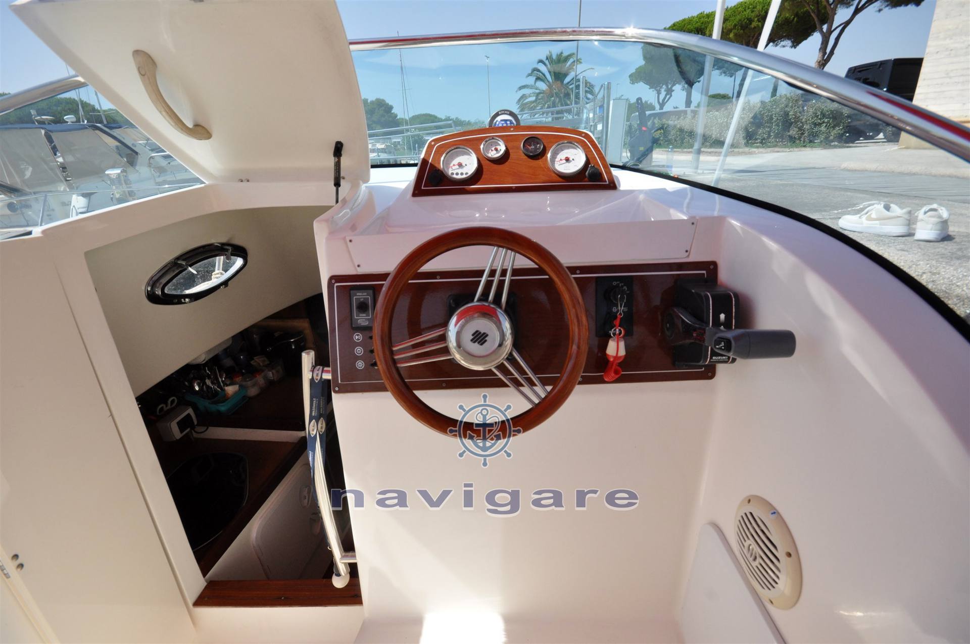 Marinello 26 cabin