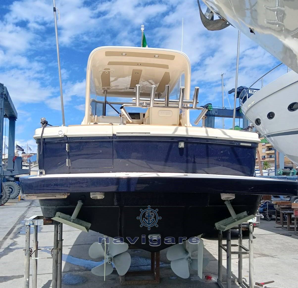 Cayman yachts 30 wa
