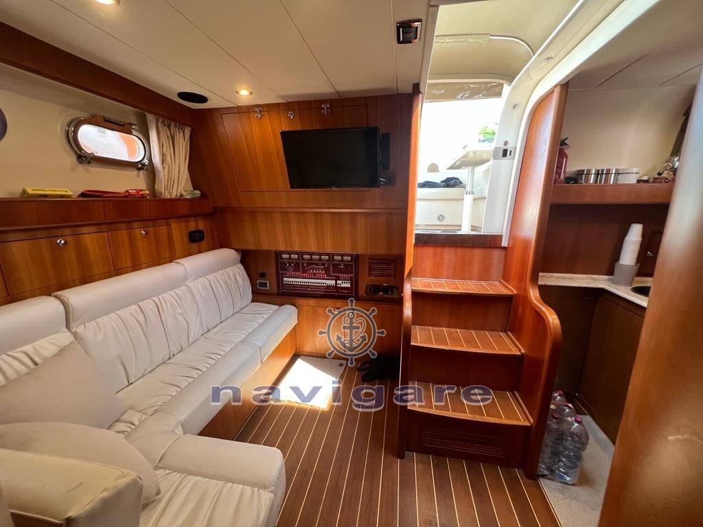 Cayman yachts 38 wa