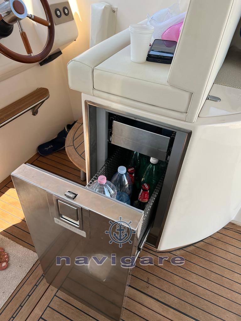 Cayman yachts 38 wa