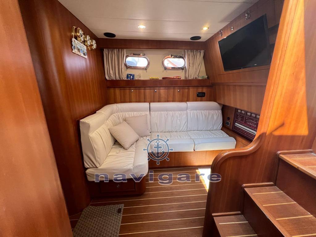 Cayman yachts 38 wa