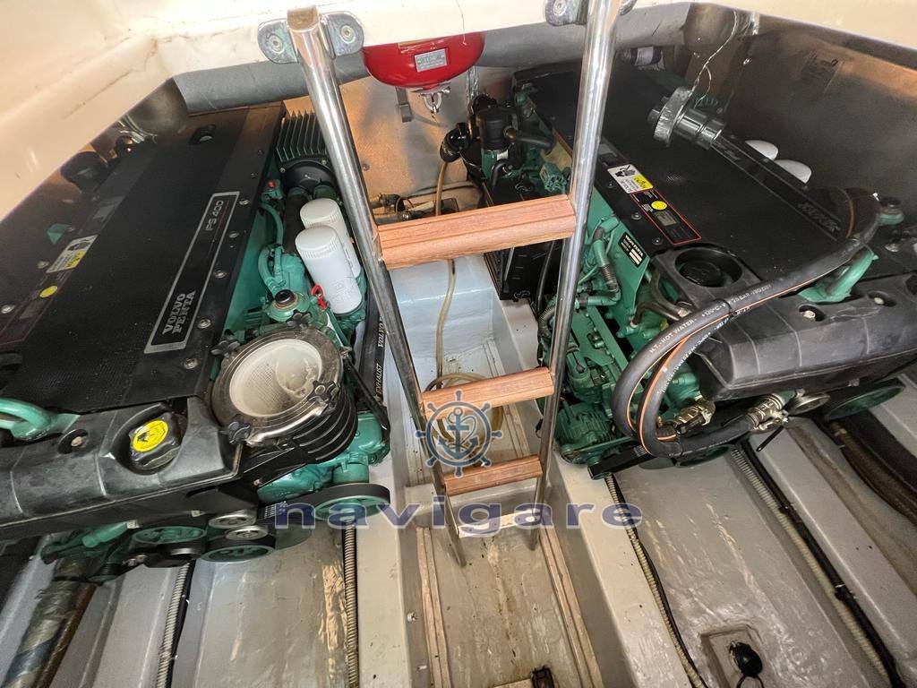 Cayman yachts 38 wa