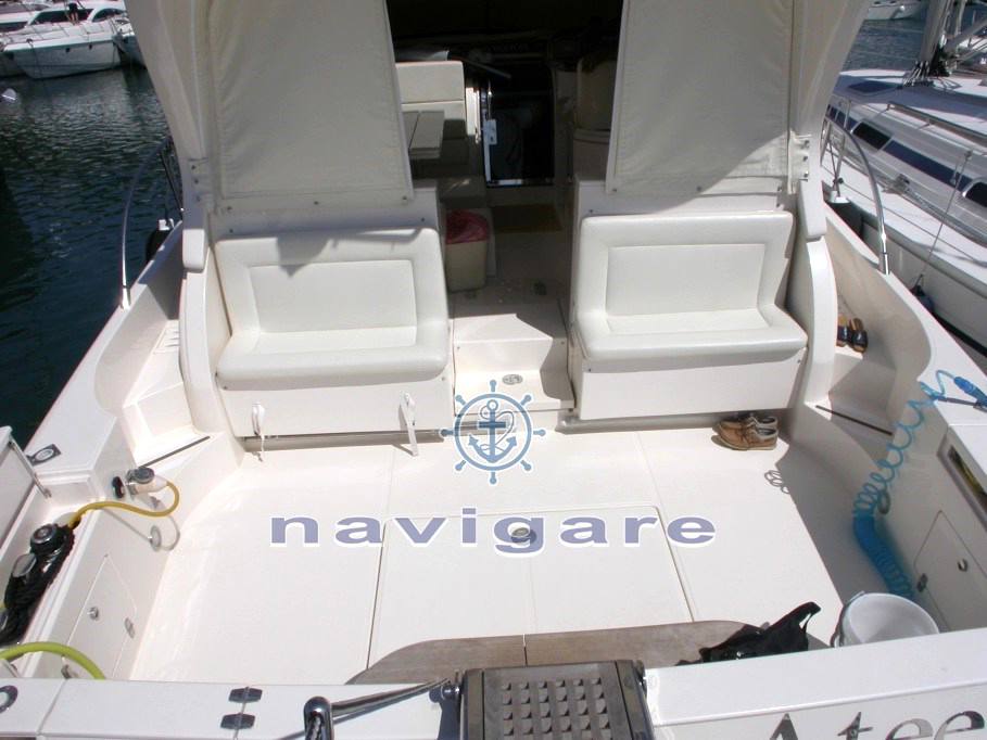 Cayman yachts 43 w.a.