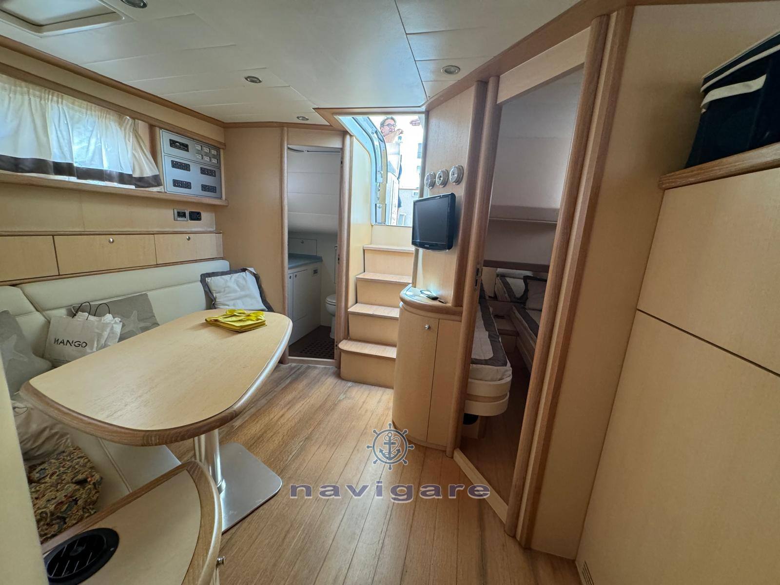 Cayman yachts 43 wa