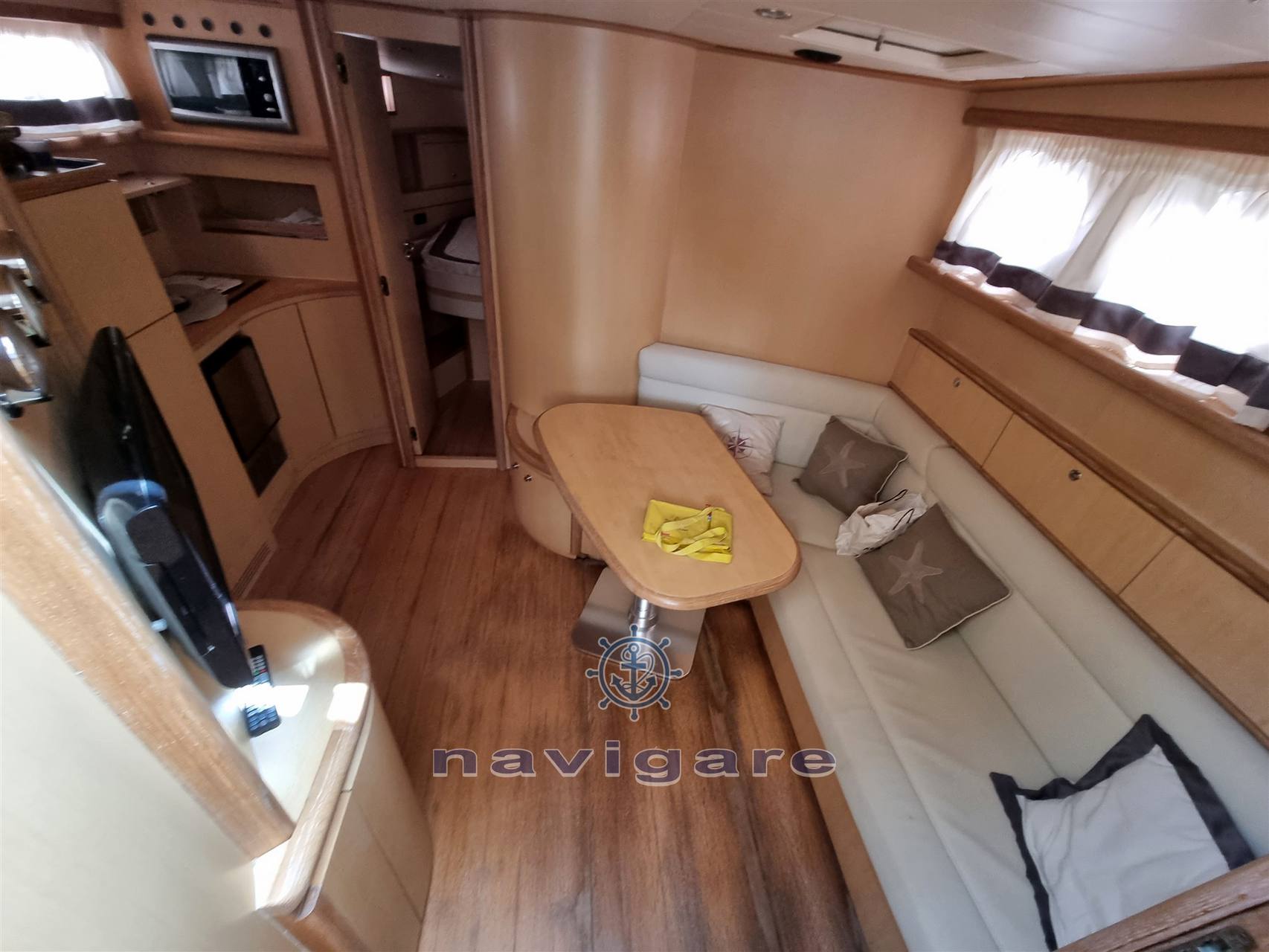 Cayman yachts 43 wa