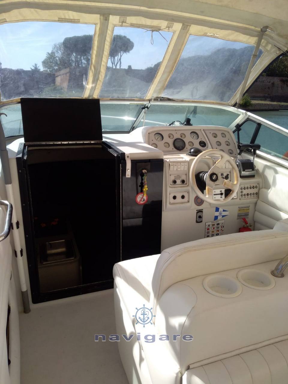 Crownline 250 cr used