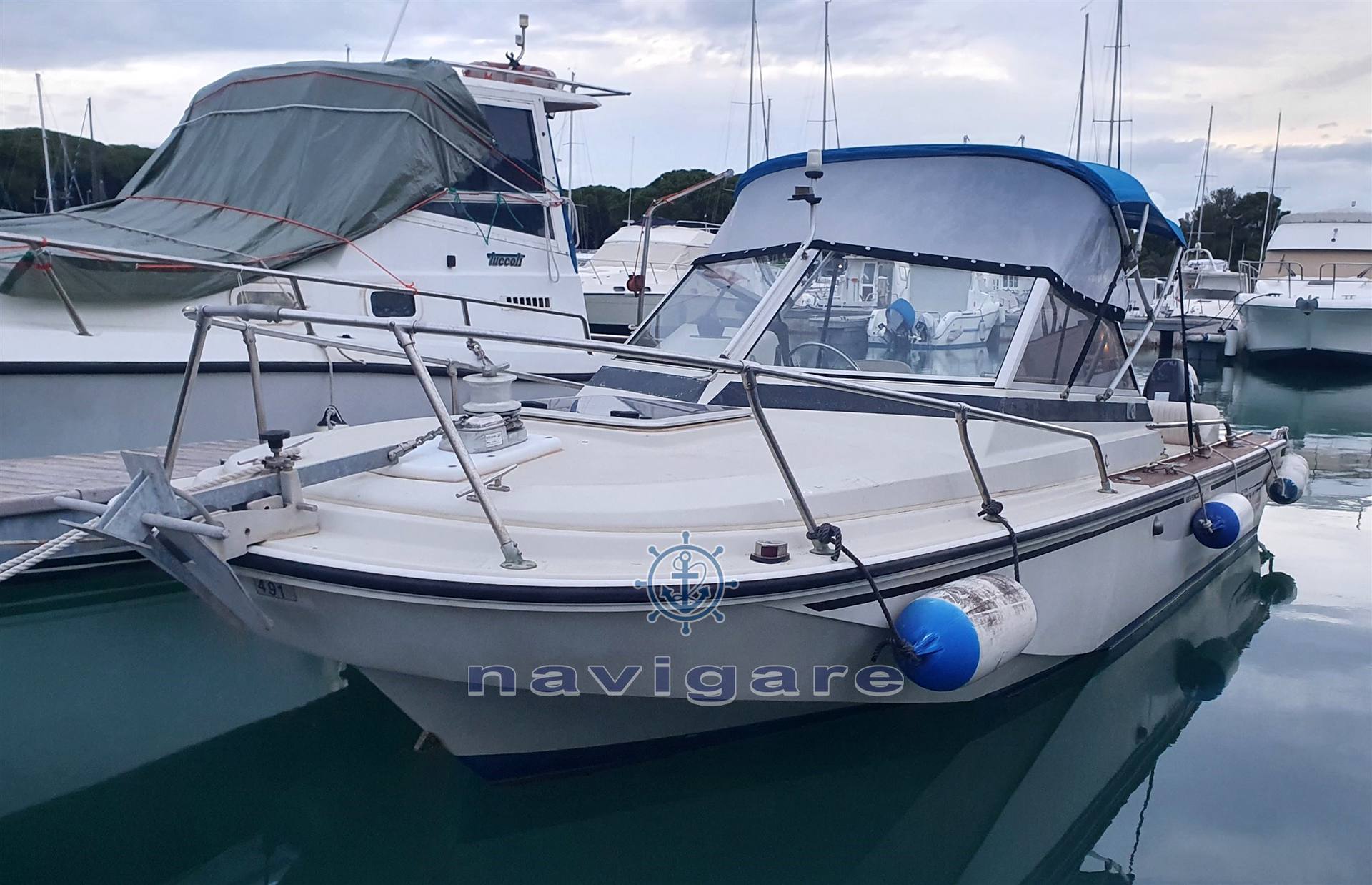 Boston whaler 20 revenge barca a motore