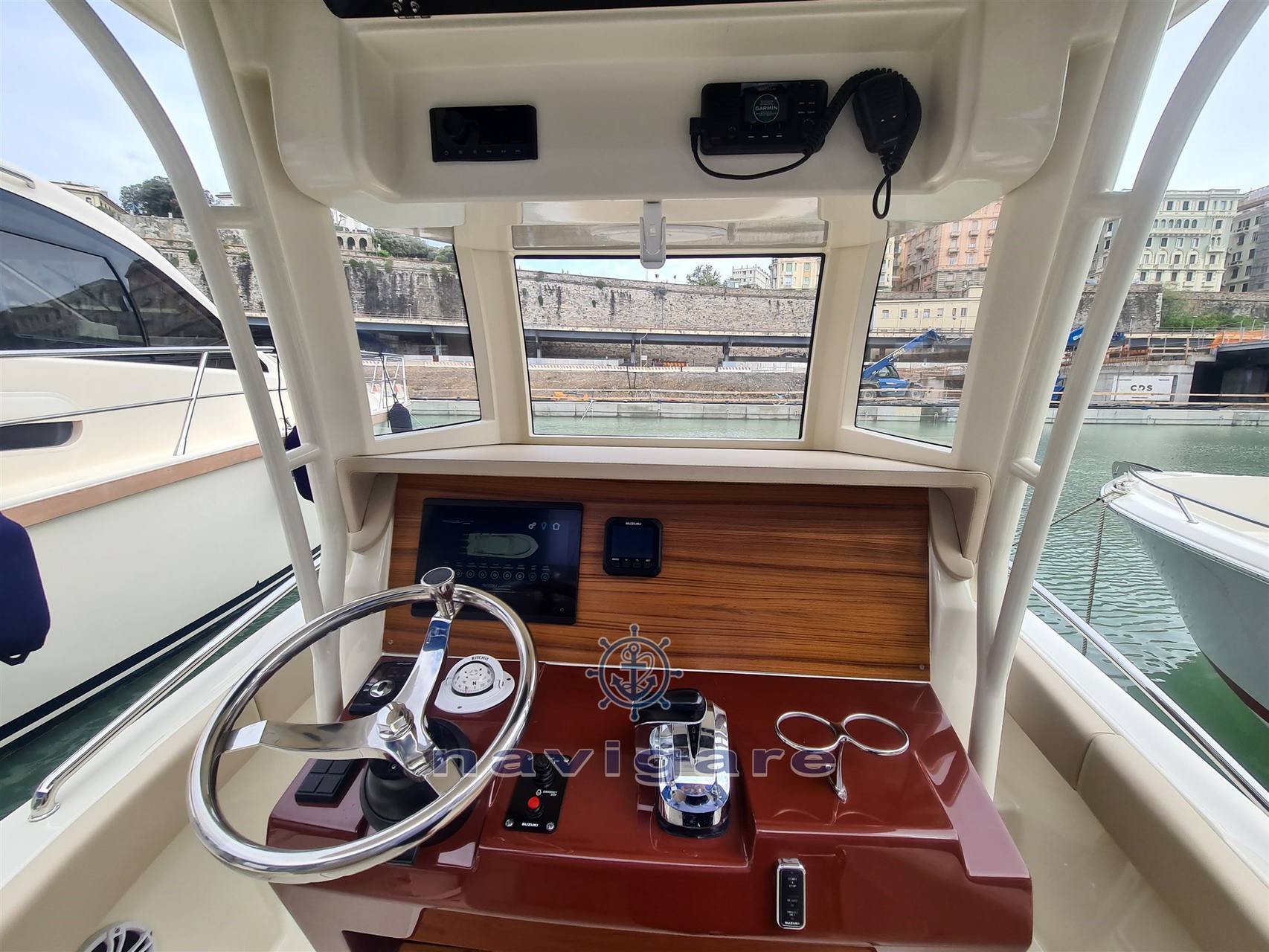 Tuccoli marine T250 capraia calarossa Barco de motor Vendo nuevo