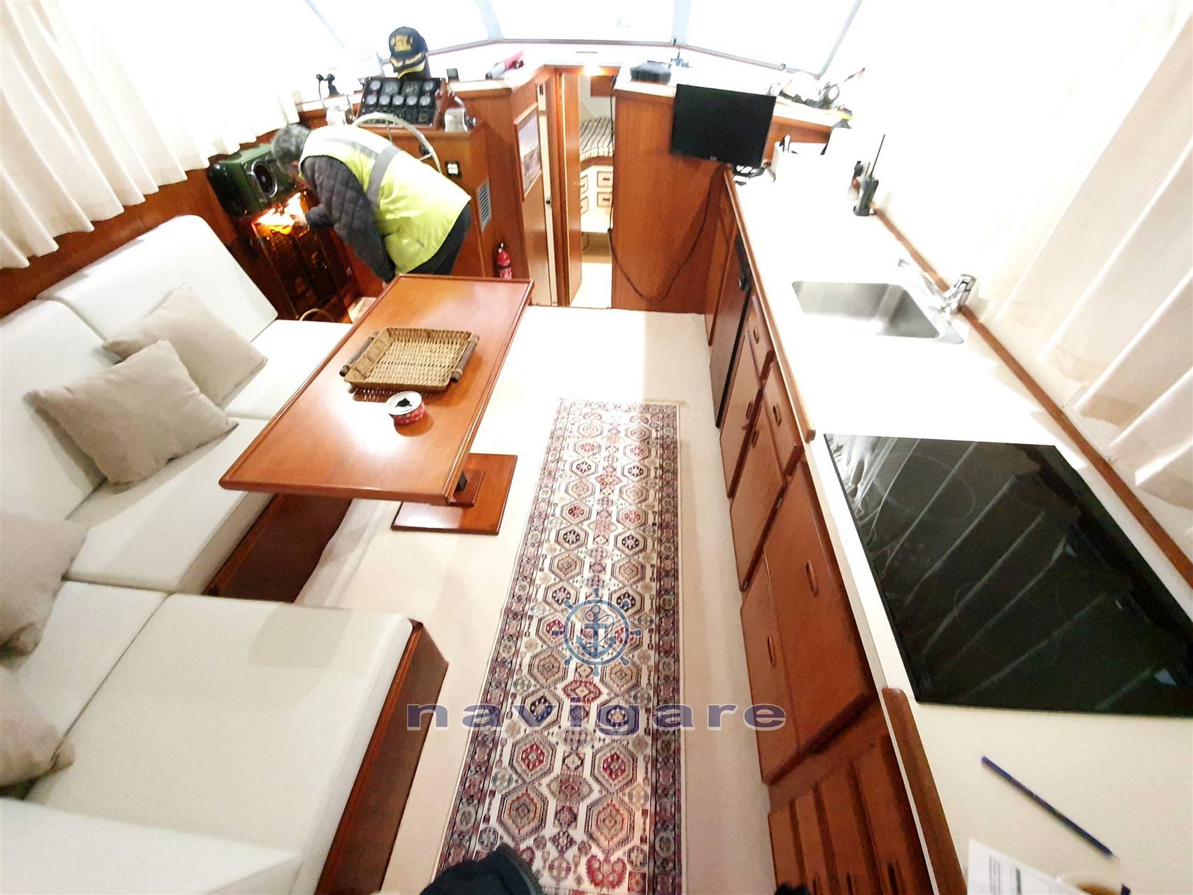 Bertram yacht 38' sport fish mk 3 قارب بمحرك مستعملة للبيع