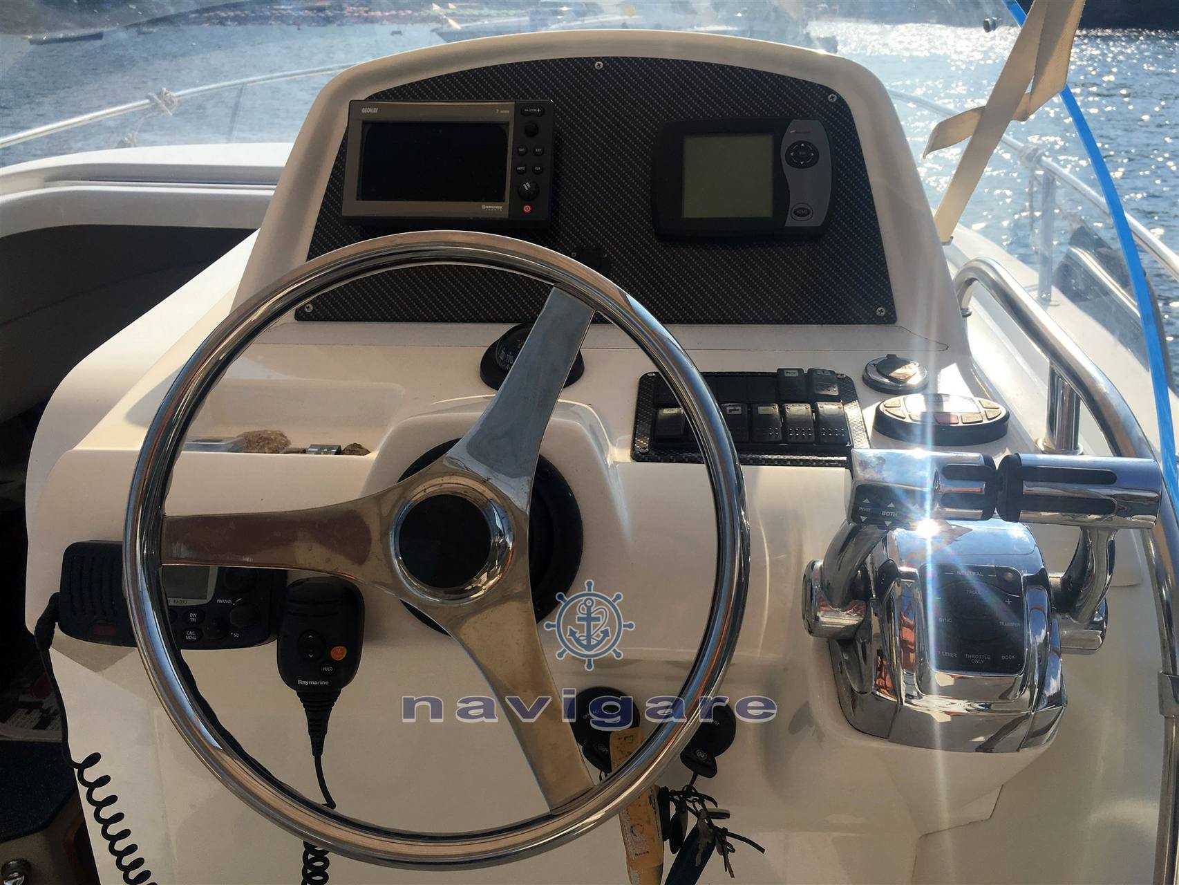 Kelt White shark 248 sundeck Motorboot gebraucht zum Verkauf