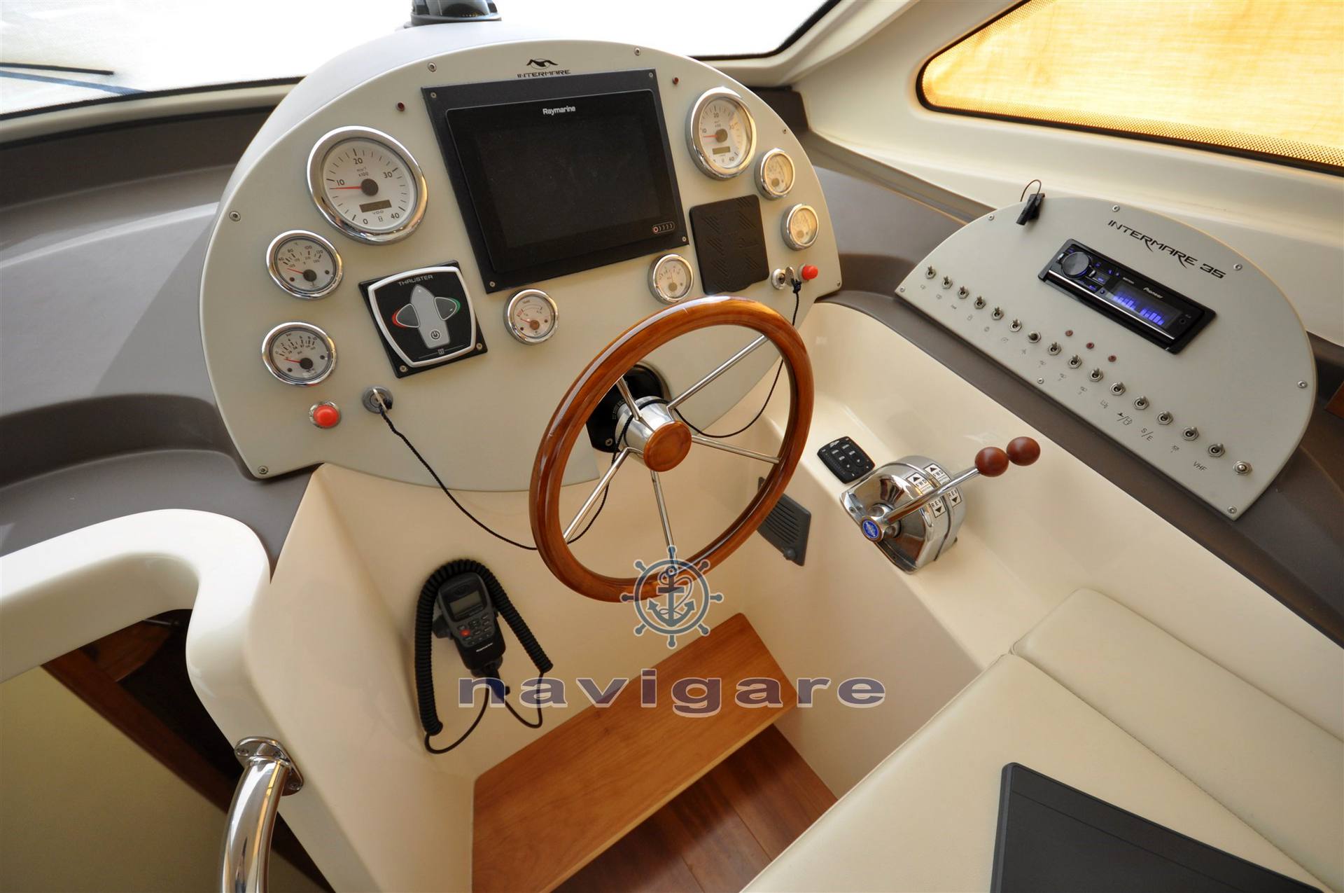 Intermare 35 fly motor boat