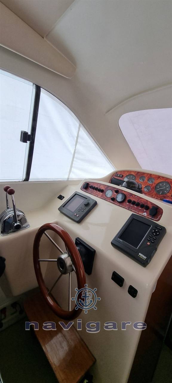 Intermare 800 Flybridge