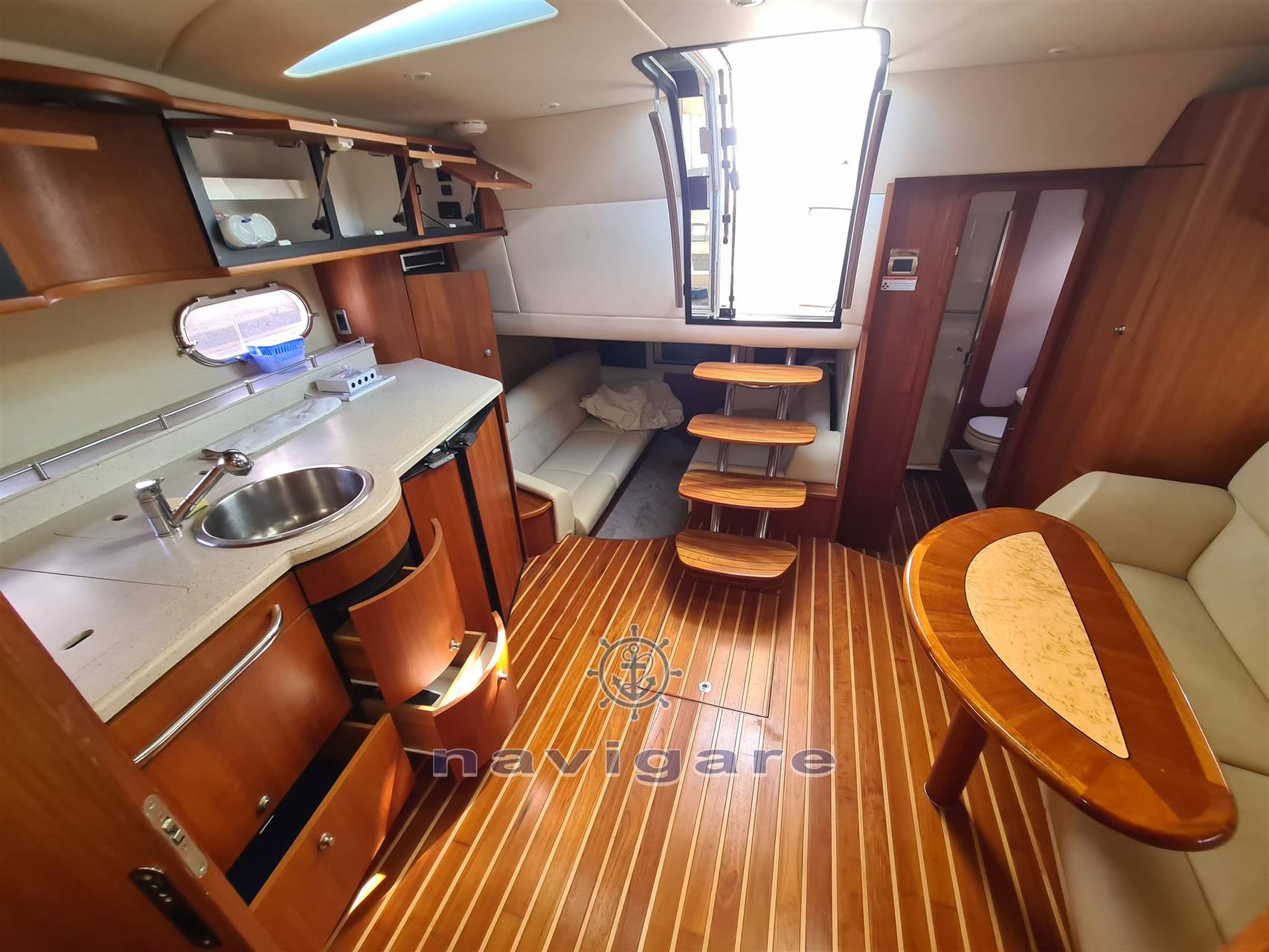 Tiara yachts 3900 sovran Hard top