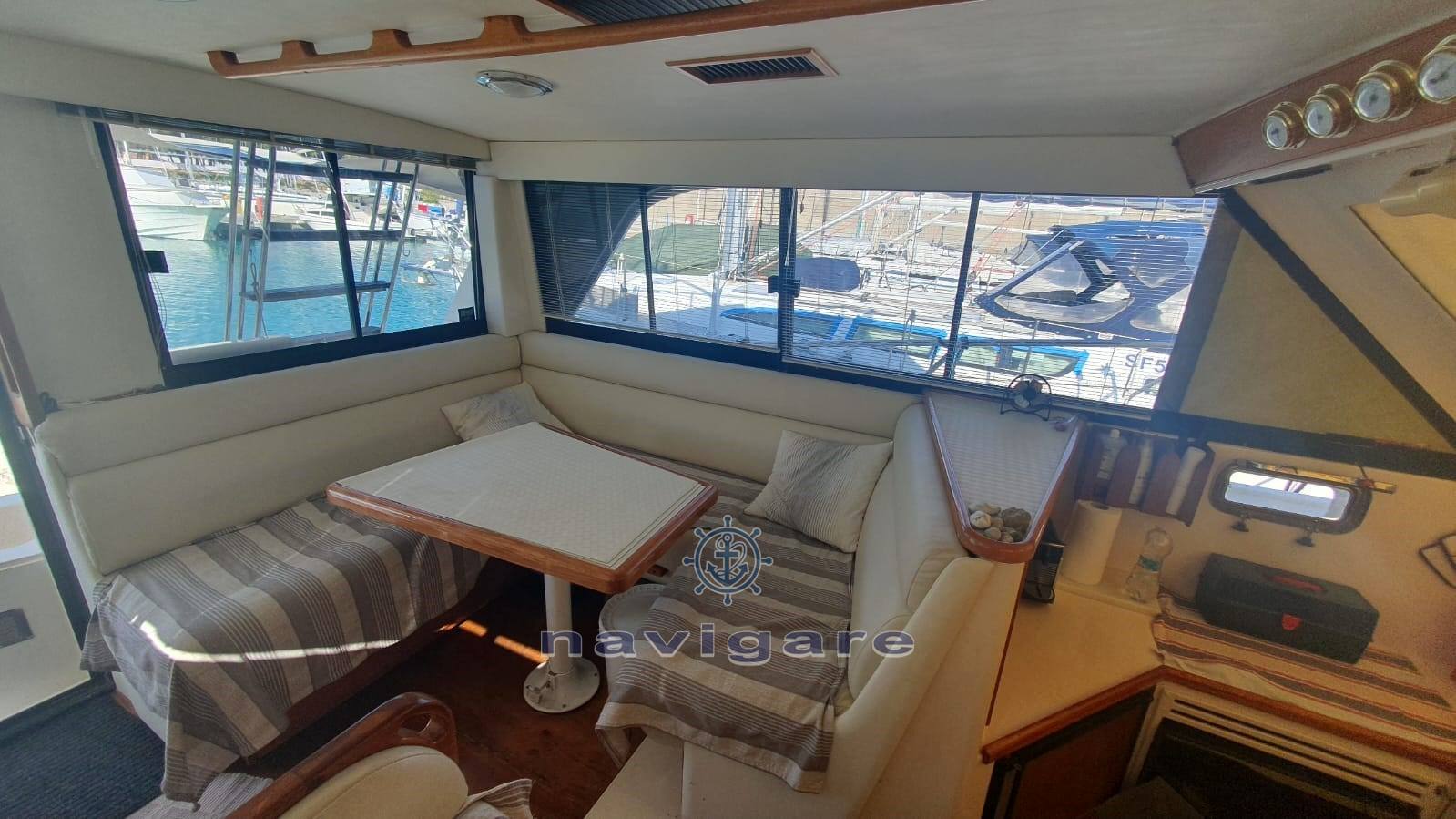 Riviera marine 33 flybridge Barca a motore usata in vendita