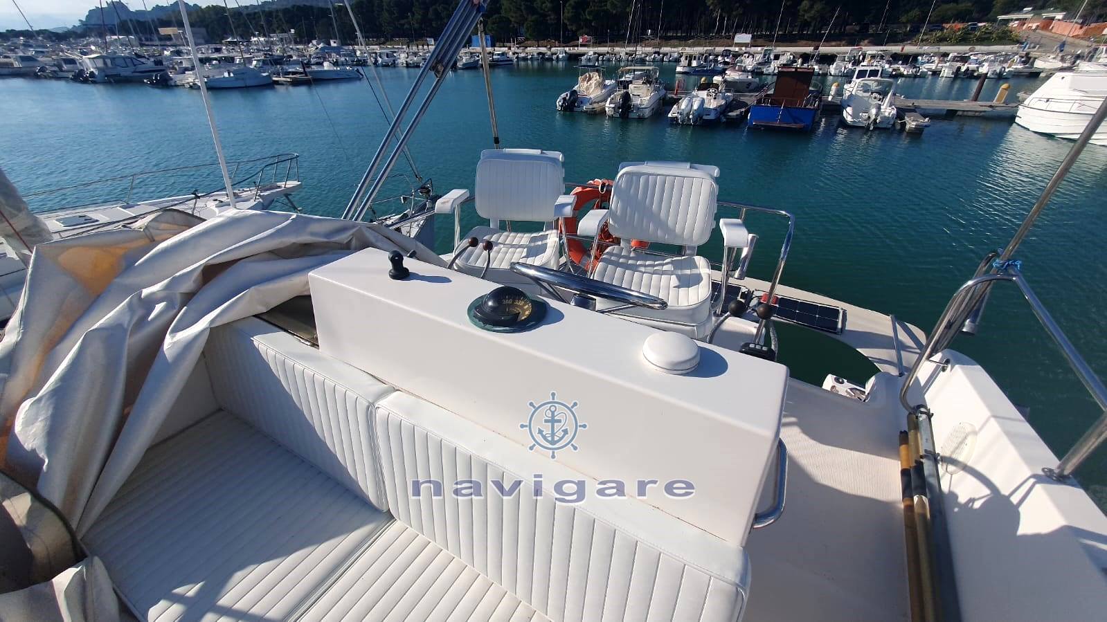 Riviera marine 33 flybridge fotografia