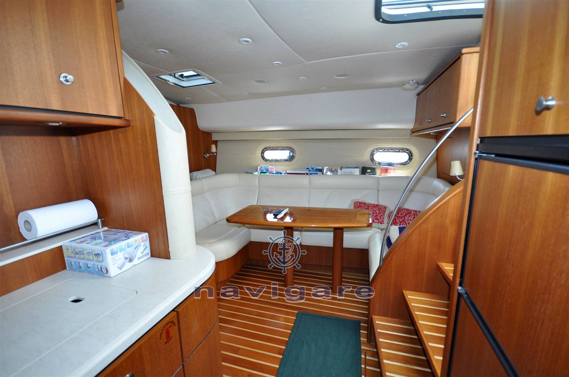 Tiara yachts 4300 sovran Day cruiser