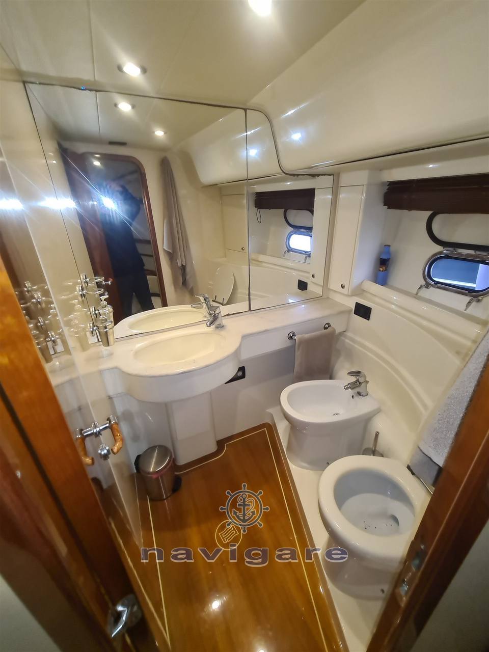 Ferretti Yachts FERRETTI 590 