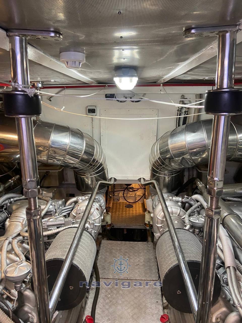 Overmarine Mangusta 80 open Barca a motore usata in vendita