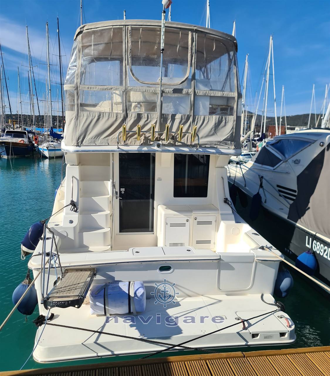 Silverton SILVERTON 36 CONVERTIBLE Моторная лодка используется для продажи