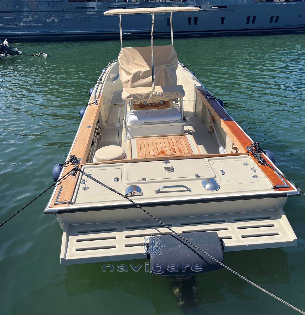 Boston whaler 23 outrage fotografia