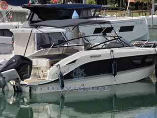 Quicksilver Activ 805 cruiser