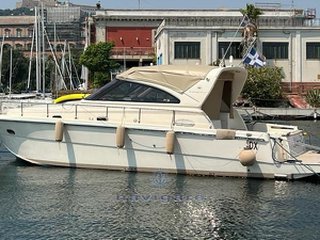 Cayman yachts 38 wa