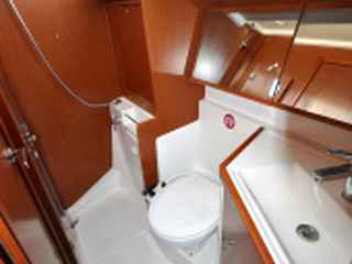 Beneteau Oceanis 41.1 - Photo 10