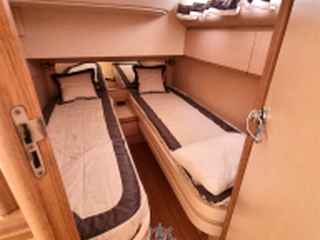 Cayman 43 WA от 2009
