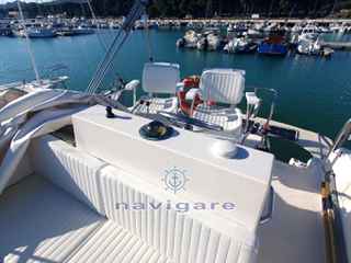 Riviera Marine 33 Flybridge от 1996
