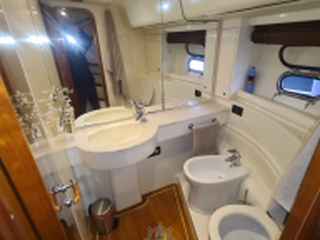 Ferretti Yachts FERRETTI 590 от 2004