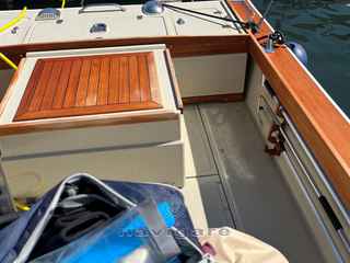 Boston Whaler 23 Outrage от 1993