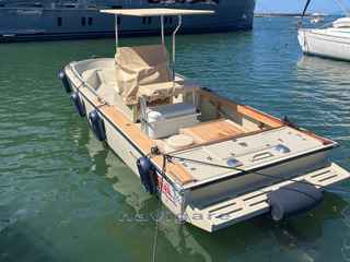 Boston Whaler 23 Outrage от 1993