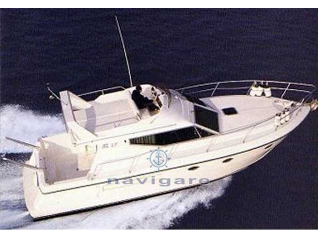 Azimut Az 37