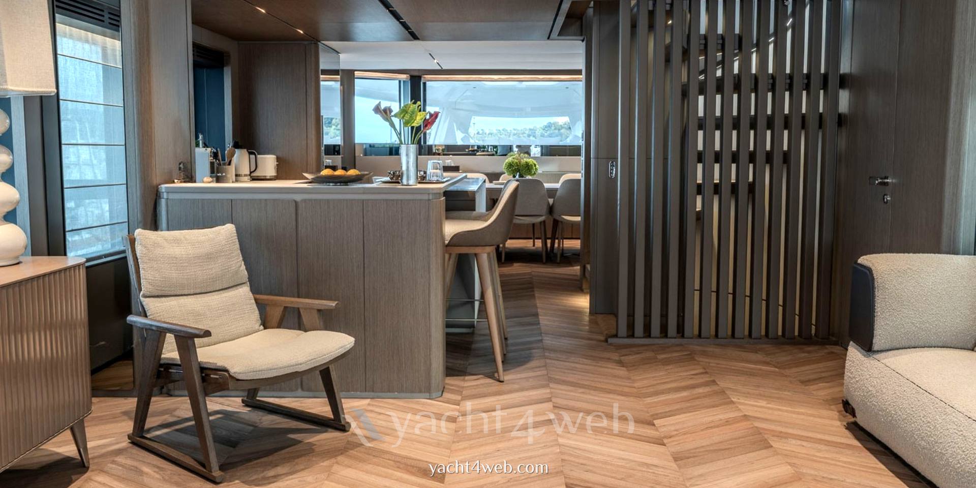 Ferretti spa Infynito 90