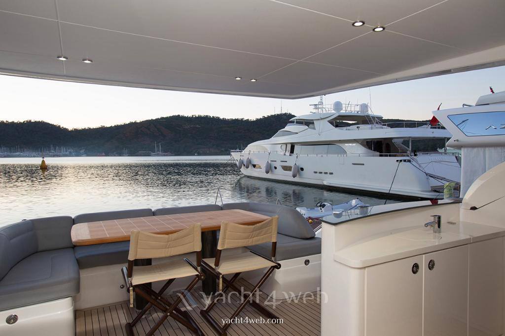 Princess 82 Flybridge – 25,50 metri – varo Exterior