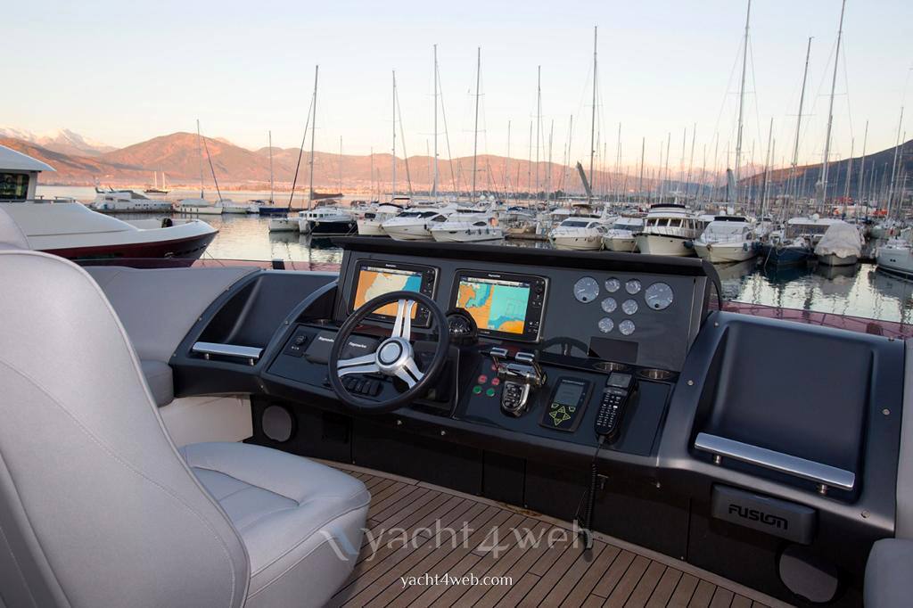 Princess 82 Flybridge – 25,50 metri – varo Instrumentation