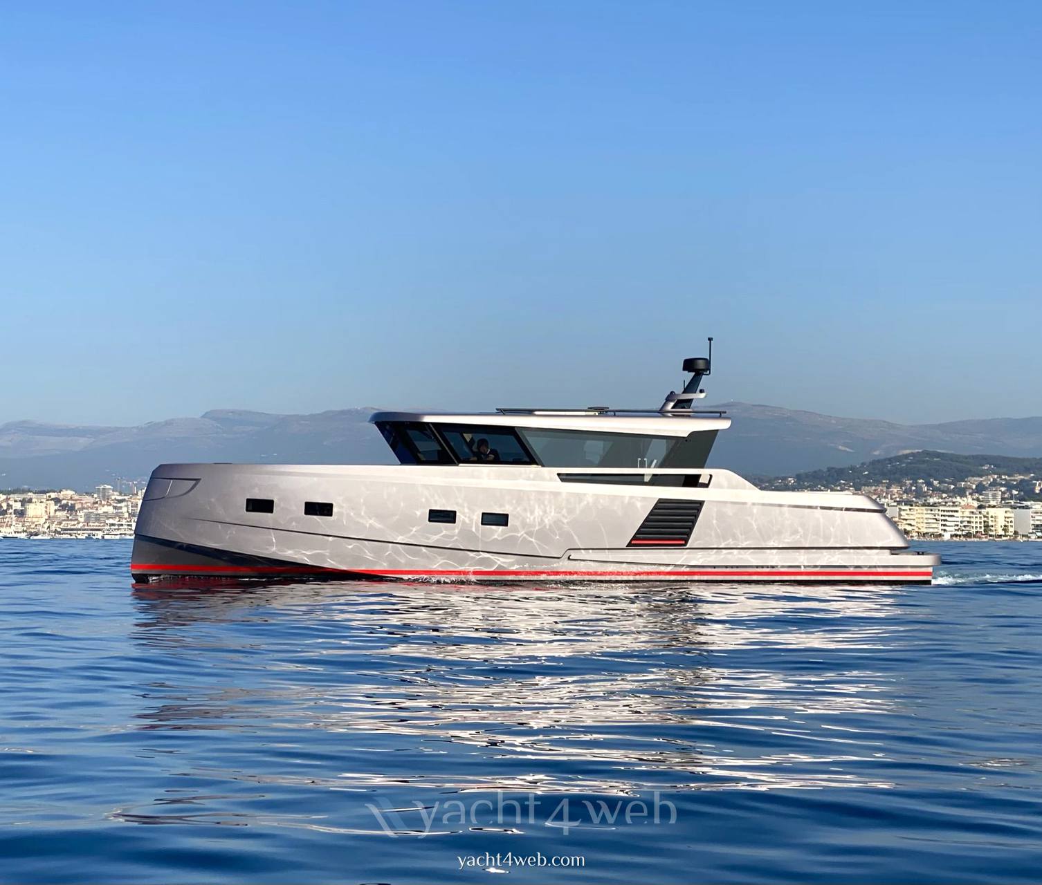 Glacier yacht 48 cabin Novo