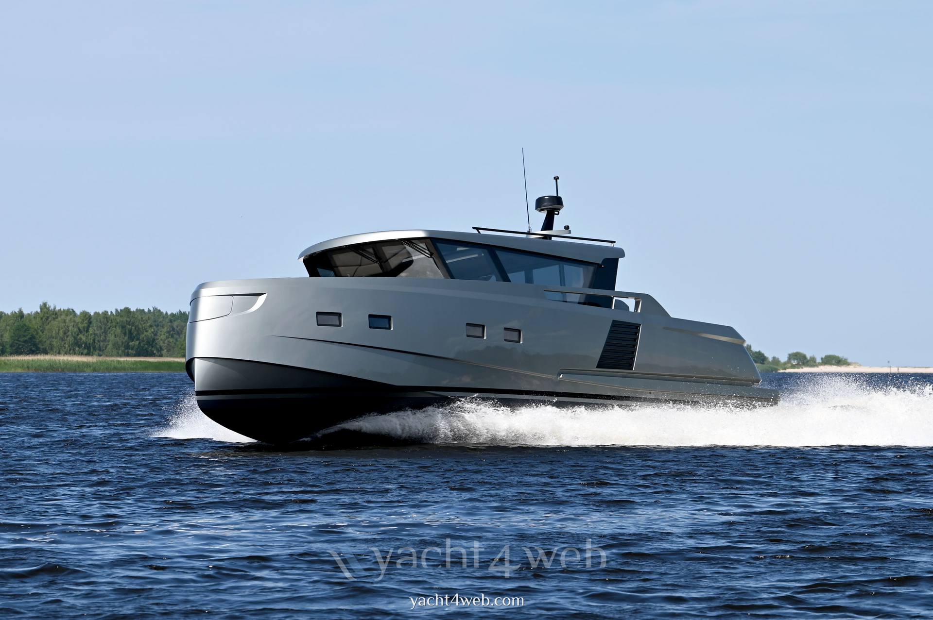 Glacier yacht 48 cabin Iate a motor