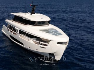 Ferretti spa Infynito 90