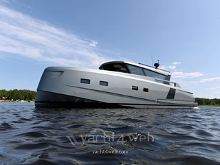 Glacier yacht 48 cabin