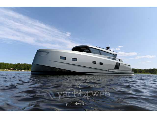 Glacier yacht 48 cabin