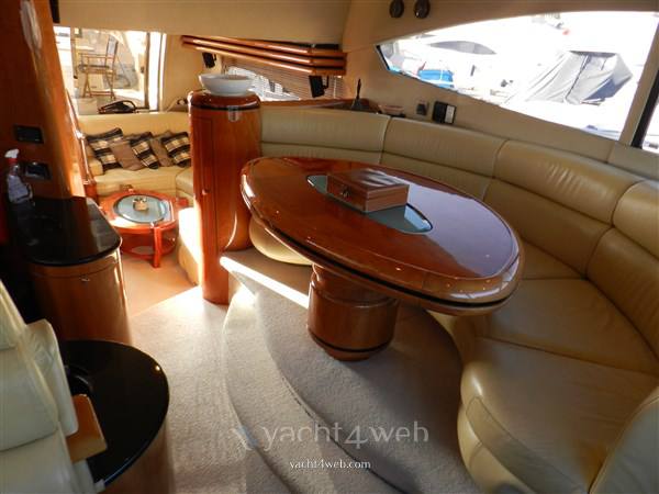 Pearl 55 motor boat